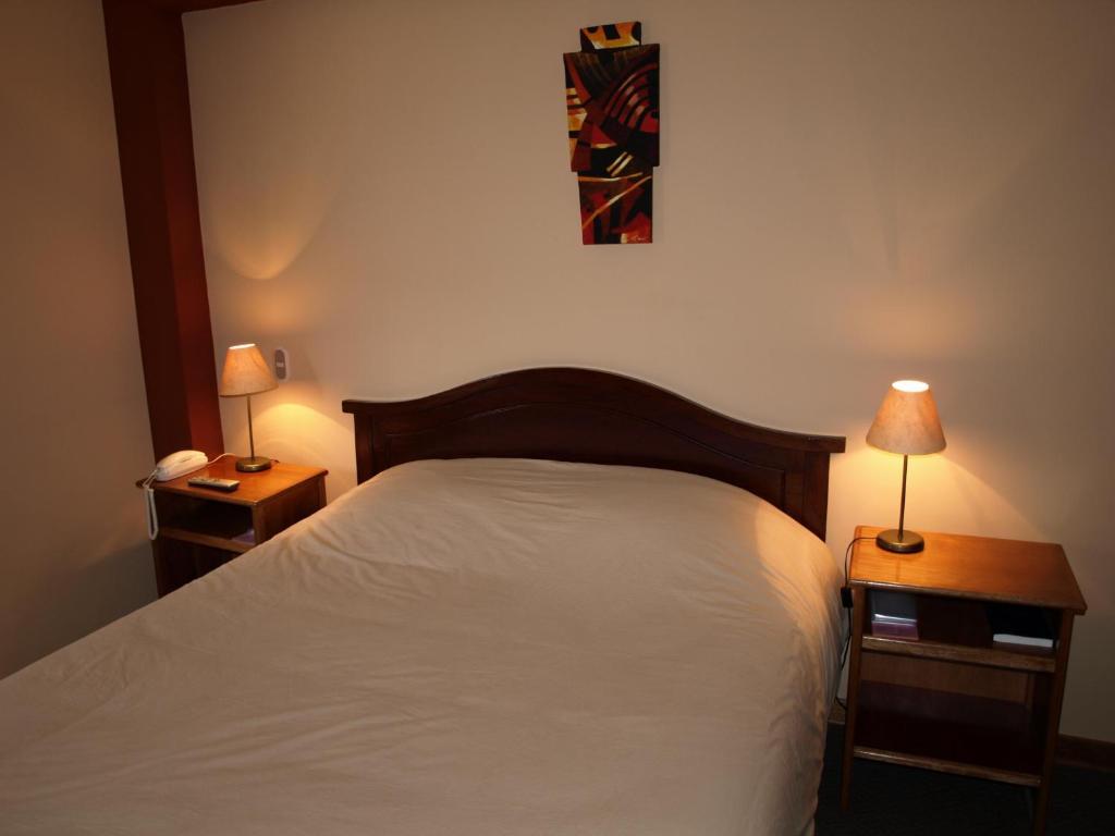 Single Room,64780843:JPEG